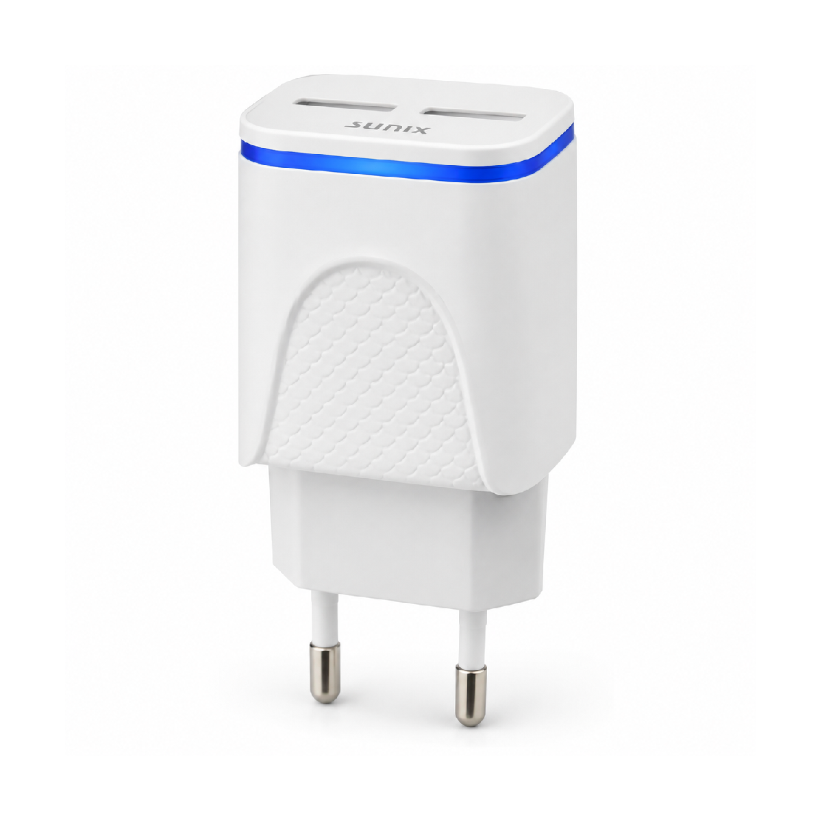 عربي: شاحن Sunix S-209 أبيض اللون، بقدرة 2.1A مع منفذين USB لشحن جهازين في وقت واحد بكفاءة.